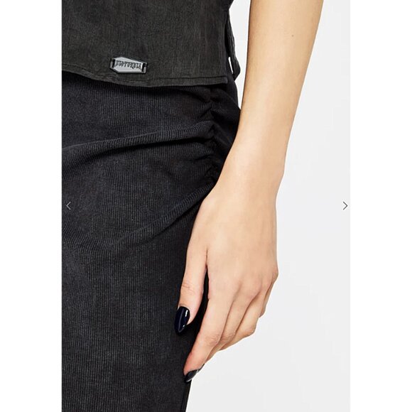 DISTURBIA Maeve split hem camisole top - Picture 4 of 10